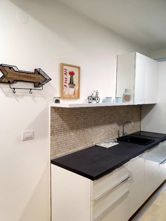 Aleksandar First Sea Line Apartment Bar Ngoại thất bức ảnh