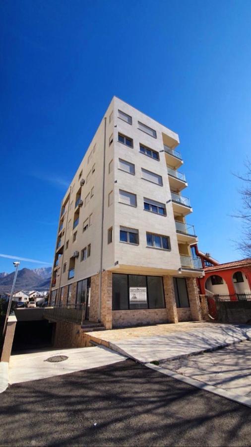 Aleksandar First Sea Line Apartment Bar Ngoại thất bức ảnh