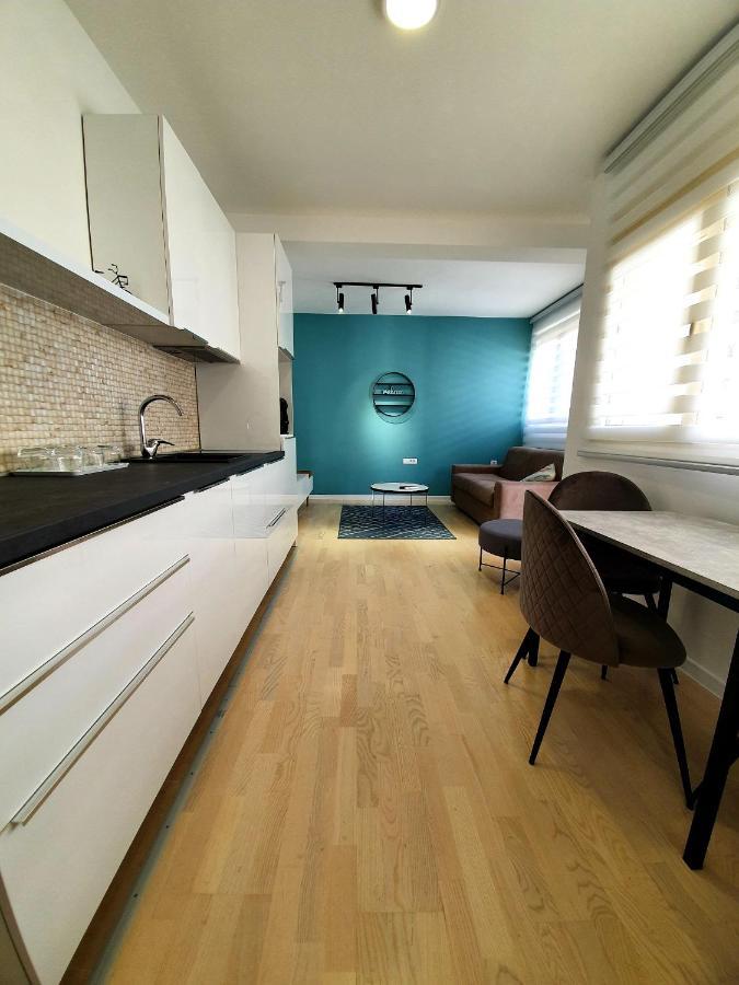 Aleksandar First Sea Line Apartment Bar Ngoại thất bức ảnh